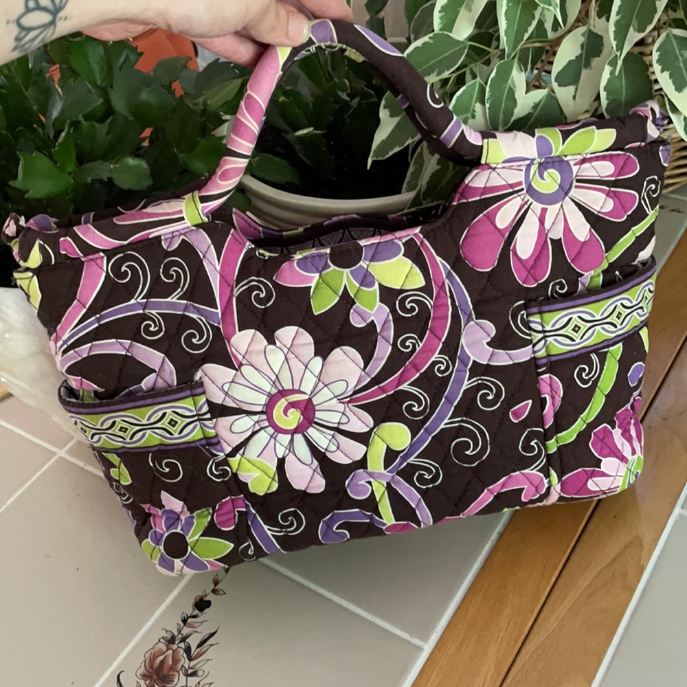 Vera Bradley set of 3! Purse, wallet, and lunchbag - Picture 3 of 13
